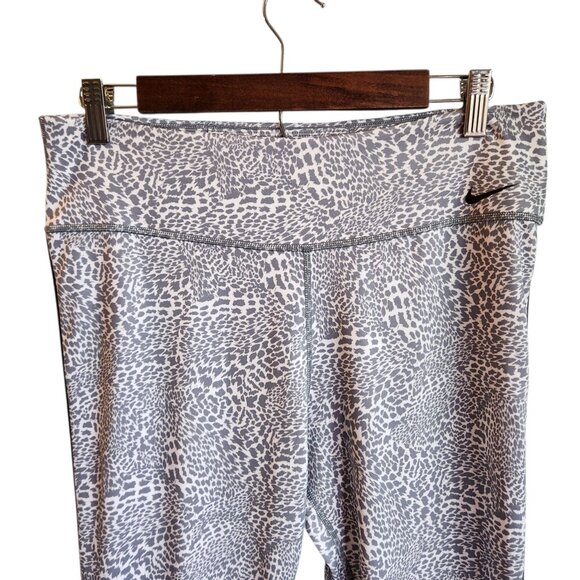 Nike Pants Women's XL White Gray Animal Print Leggings Gym Workout Running NEW - Picture 2 of 13
